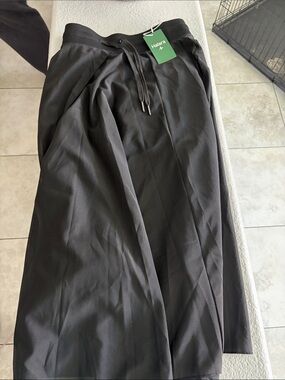 HALARA Black Women's Maxi Skirt with Drawstring Waist